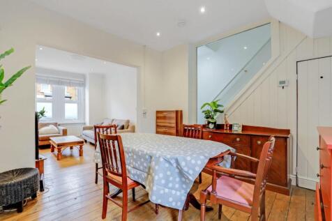 13-e959JHPropWorld - 63 Highclere Street - 11.jpg