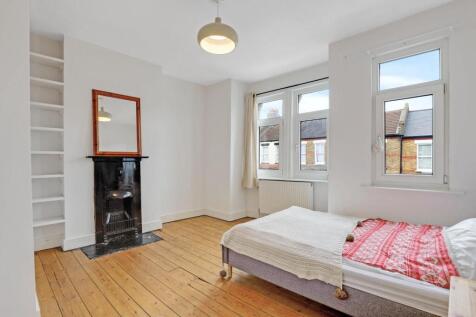 05-5c7aJHPropWorld - 63 Highclere Street - 32.jpg