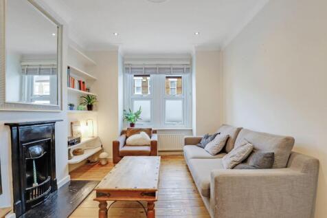 11-3081JHPropWorld - 63 Highclere Street - 5.jpg