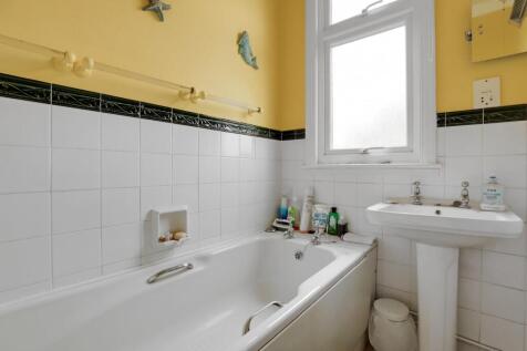 12-41b9JHPropWorld - 21 Tannsfeld Road - 34.jpg