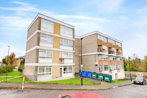 08-ea21JHPropWorld - 15 Hensford Gardens - 43-medi