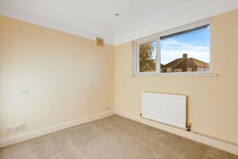 10-ea89JHPropWorld - 142 Moremead Road - 1.jpg