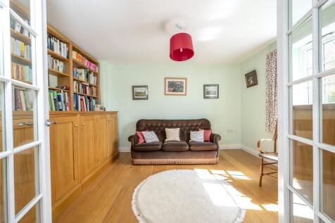 Dining Room / Snug