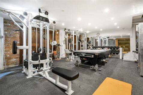 Garage / Gym