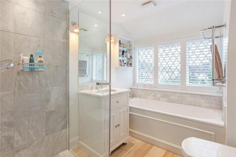 Bath/Shower Room