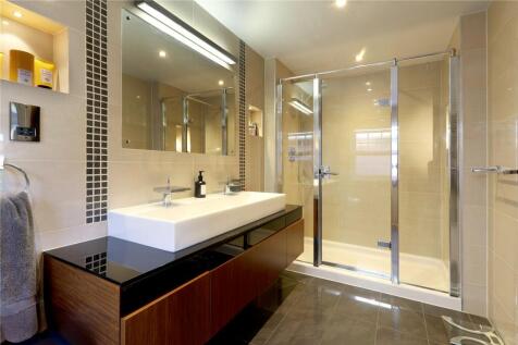 Bath/Shower Room