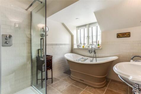 Bath/Shower Room
