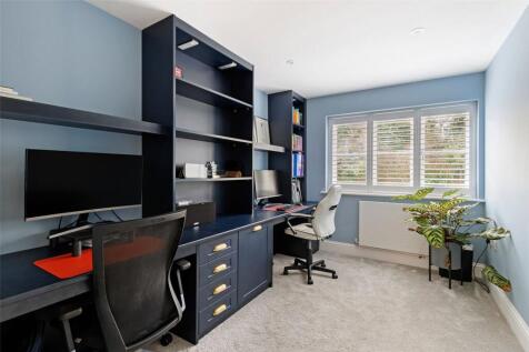 Bedroom 5/Study