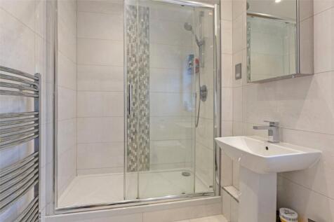 Bath/Shower Room
