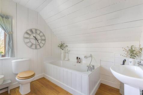 Bath/Shower Room