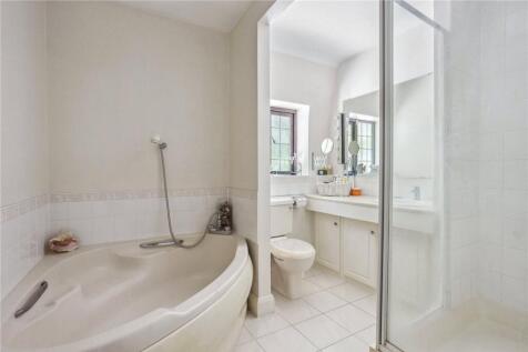 Bath/Shower Room
