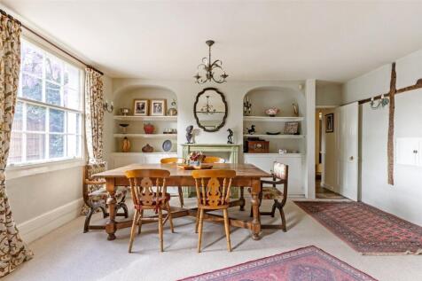 Sitting/Dining Room