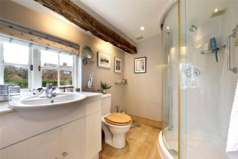 Bath/Shower Room