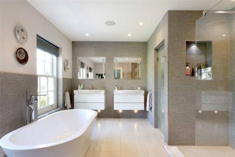 Bath/Shower Room