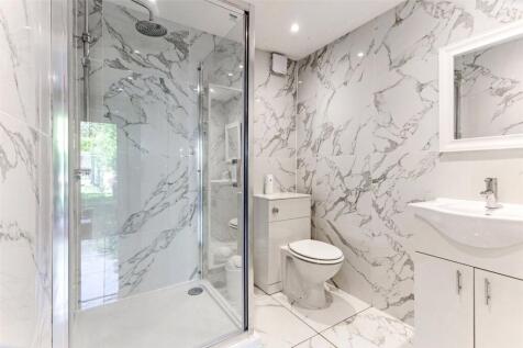Bath/Shower Room