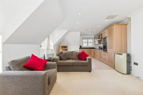 Sitting/Dining Room