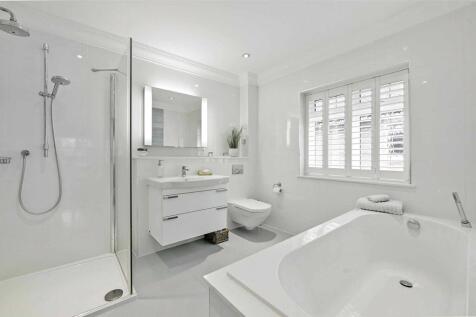 Bath/Shower Room