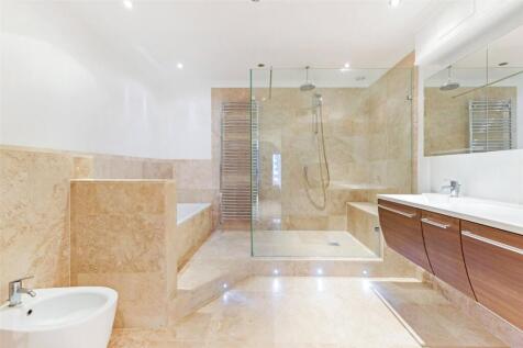 Bath/Shower Room