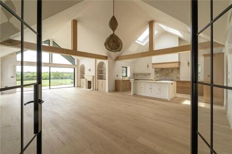 Sitting/Dining Room
