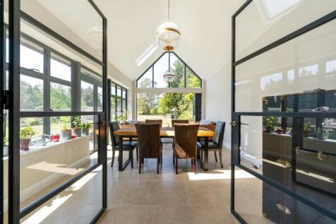 Sun/Dining Room