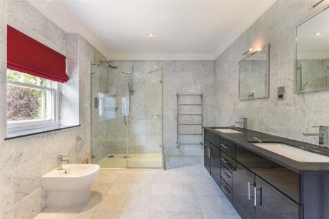 Bath/Shower Room