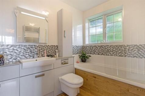 Bath/Shower Room