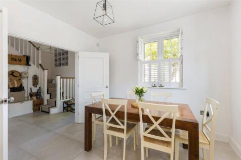 Kitchen/Dining