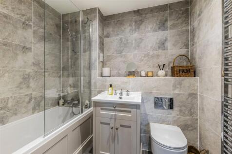 Bath/Shower Room