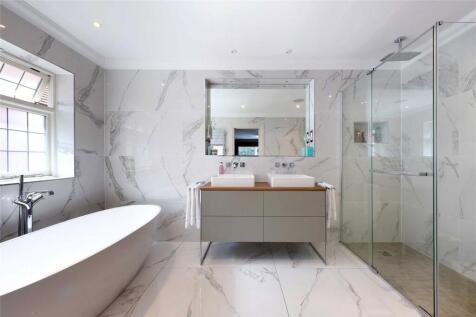 Bath/Shower Room