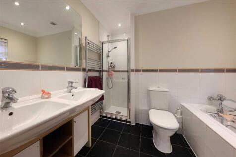 Bath/Shower Room