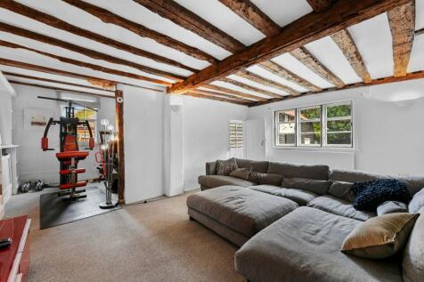 Snug / Gym Area