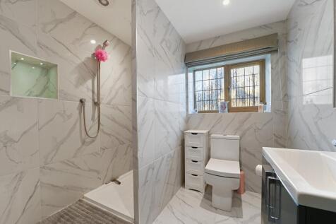 Annex Shower Room