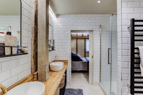 Jack N Jill Bathroom