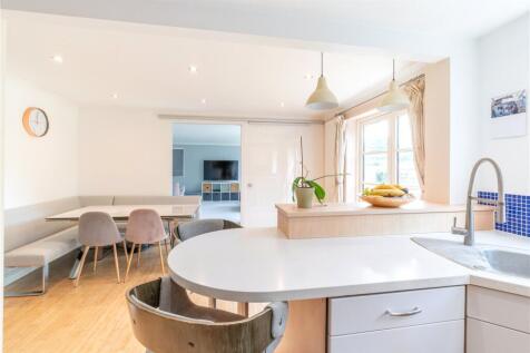 Dining Area/Kitchen