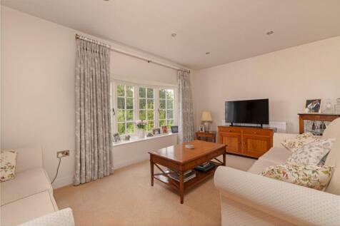 Sitting Room / Bed 5
