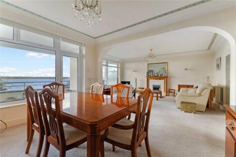 Sitting/Dining Room