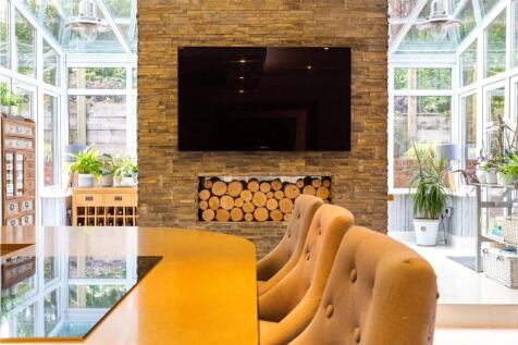 Kitchen/Living Area