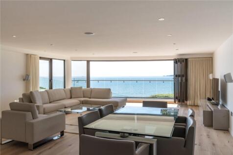 Sitting/Dining Room