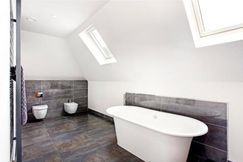 Bedroo Two En Suite