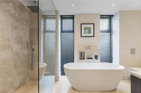 Main En Suite