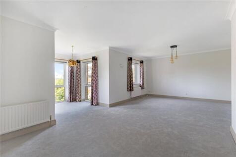 Sitting/Dining Room