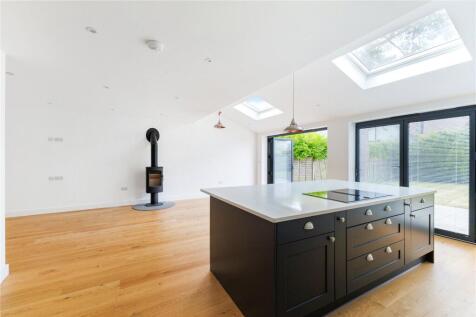 Sitting Room/Kitchen