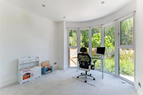 Bedroom 5/Office