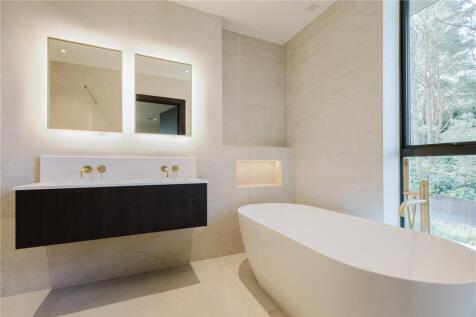 Main En Suite