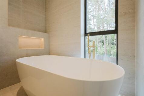 Main En Suite