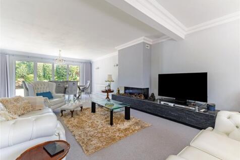 Sitting /Dining Room