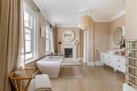 Main Bed En Suite