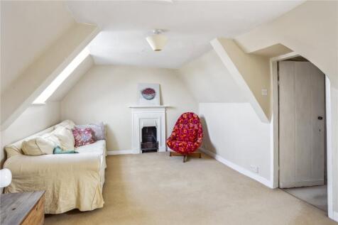 Bedroom 6/ Playroom