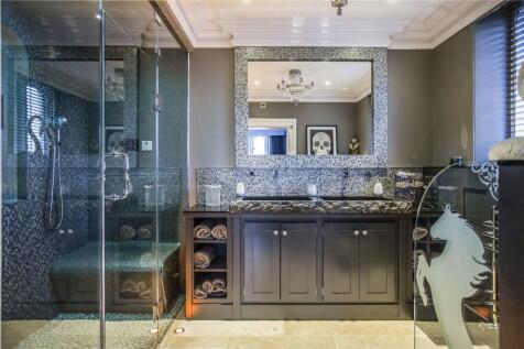 En Suite Shower