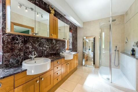 En Suite Shower Room